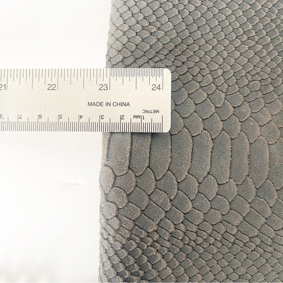 Leather Borse in Pelle snake embossed Chain Wrapped Crossbody bag - Picture 9 of 9